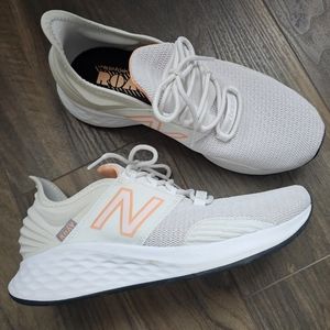 New Balance Foam Roav, size 10